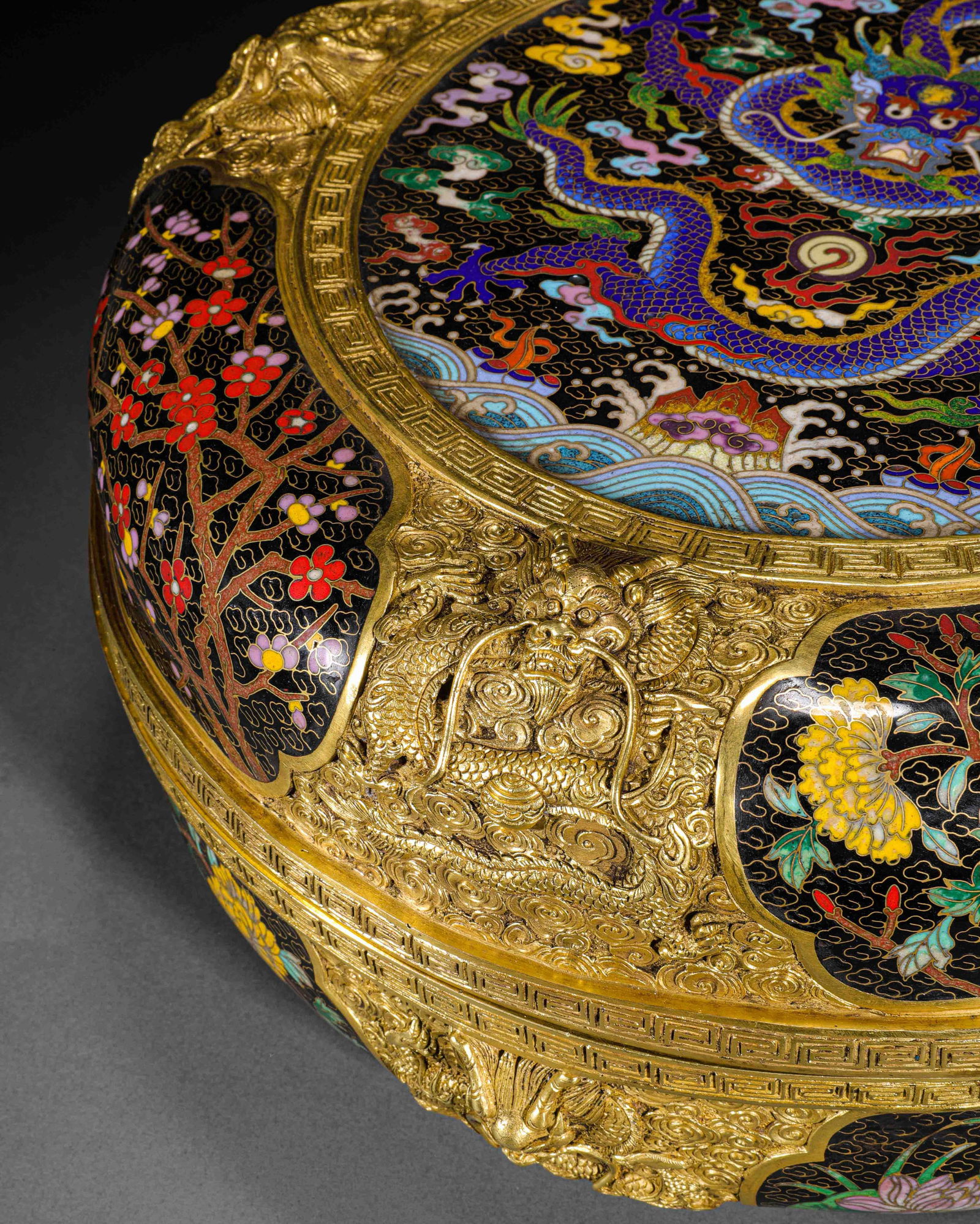 Qing Dynasty Cloisonné Dragon Pattern Flower Box - 4