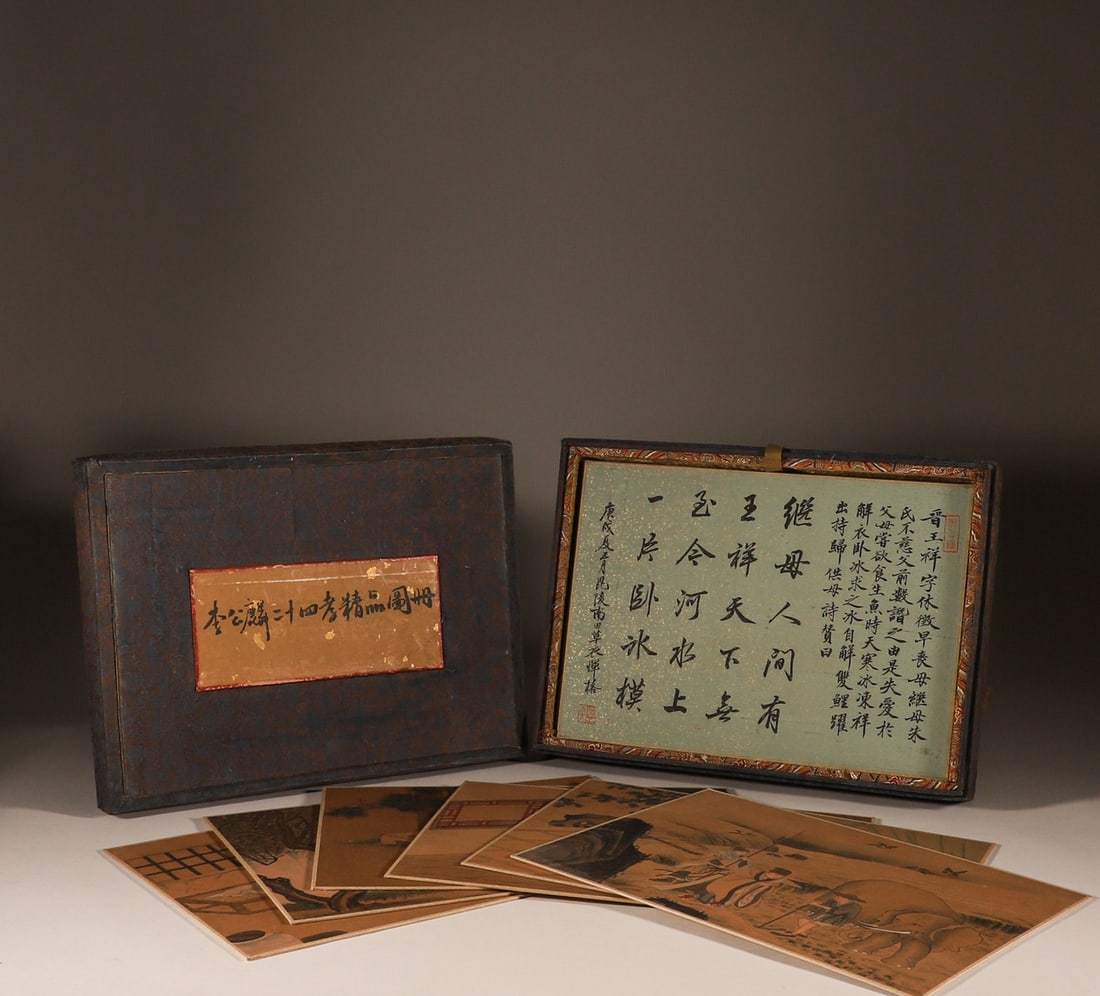 Chinese ink painting Li Gonglin's character story album on silk: Chinese ink painting Li Gonglin's character story album on silkL32cmW22.9cm