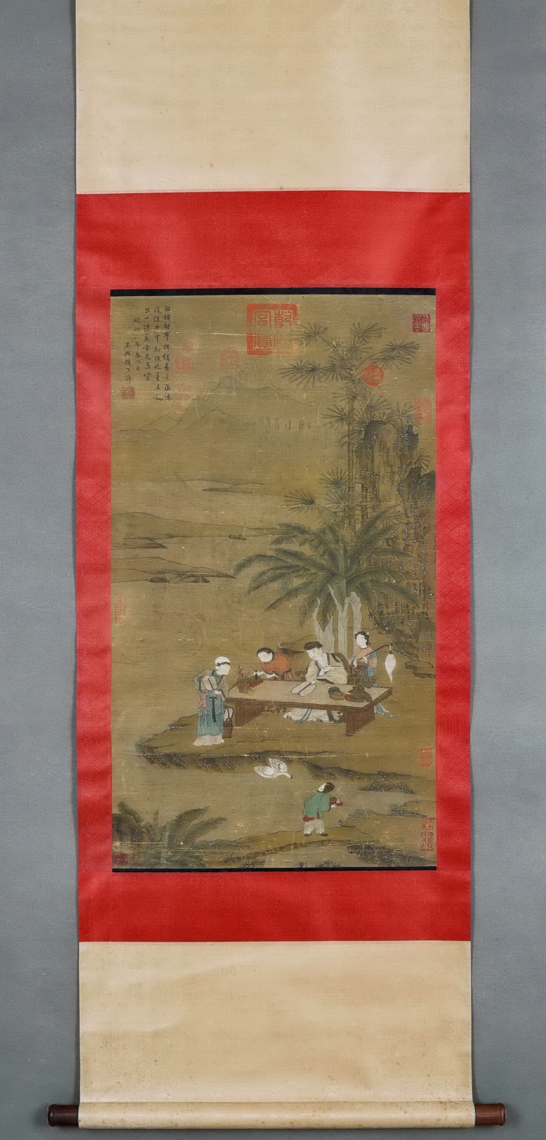 Zhao Mengfu painted silk scrolls in the courtyard: Zhao Mengfu painted silk scrolls in the courtyardH92cmW52cm