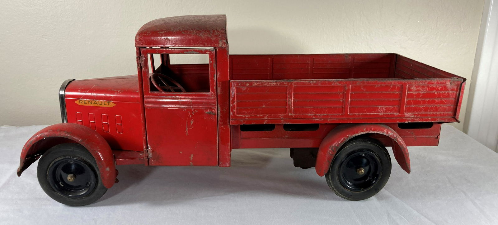 French Les Jouets CIJ Renault Truck Large Scale Tin Tinplate Toy Vehicle: This is a tough to find early tin toy. It appears to have original paint and shows wear consistent with play and age. Very good condition overall. Some dust from display. Mechanism appears to function