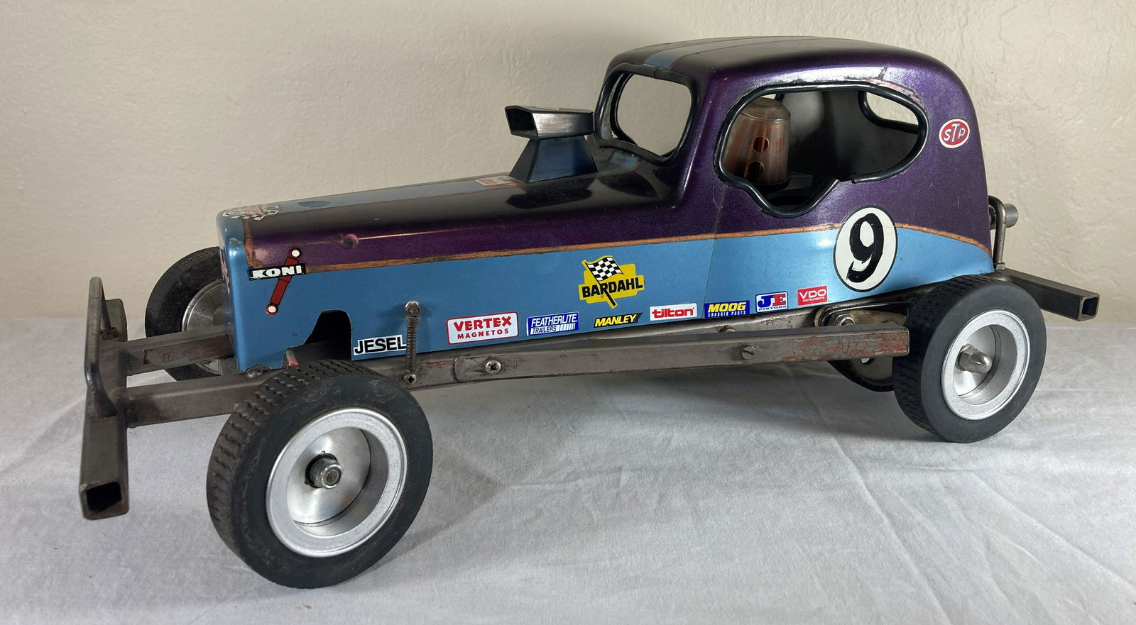 Custom 1/8 Scale RC Dirt Track Midget Sprint Moody Automotive Car Model: This is a wonderful toy in very good condition. It shows minor wear overall. Some dust present from display. Appears to have been professionally made, but not certain as to by who. This collector had