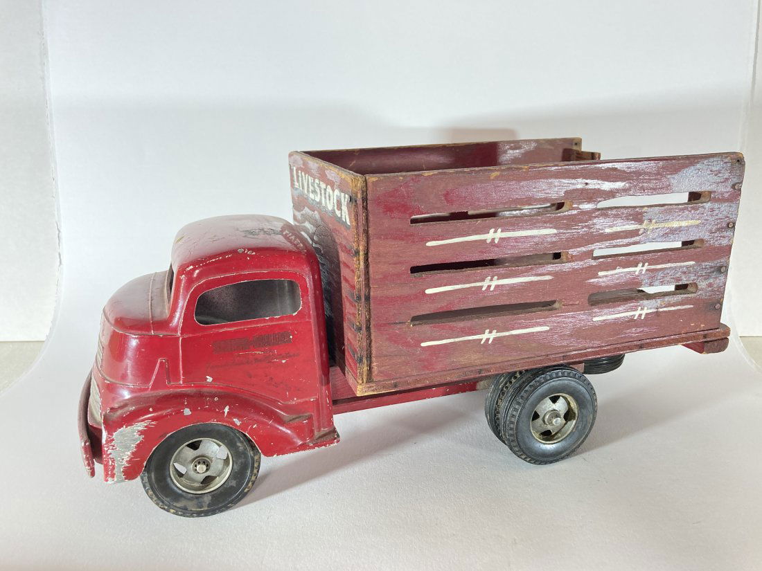 Smith & Miller Pressed Steel Livestock Stake Side Truck (1 of 14)