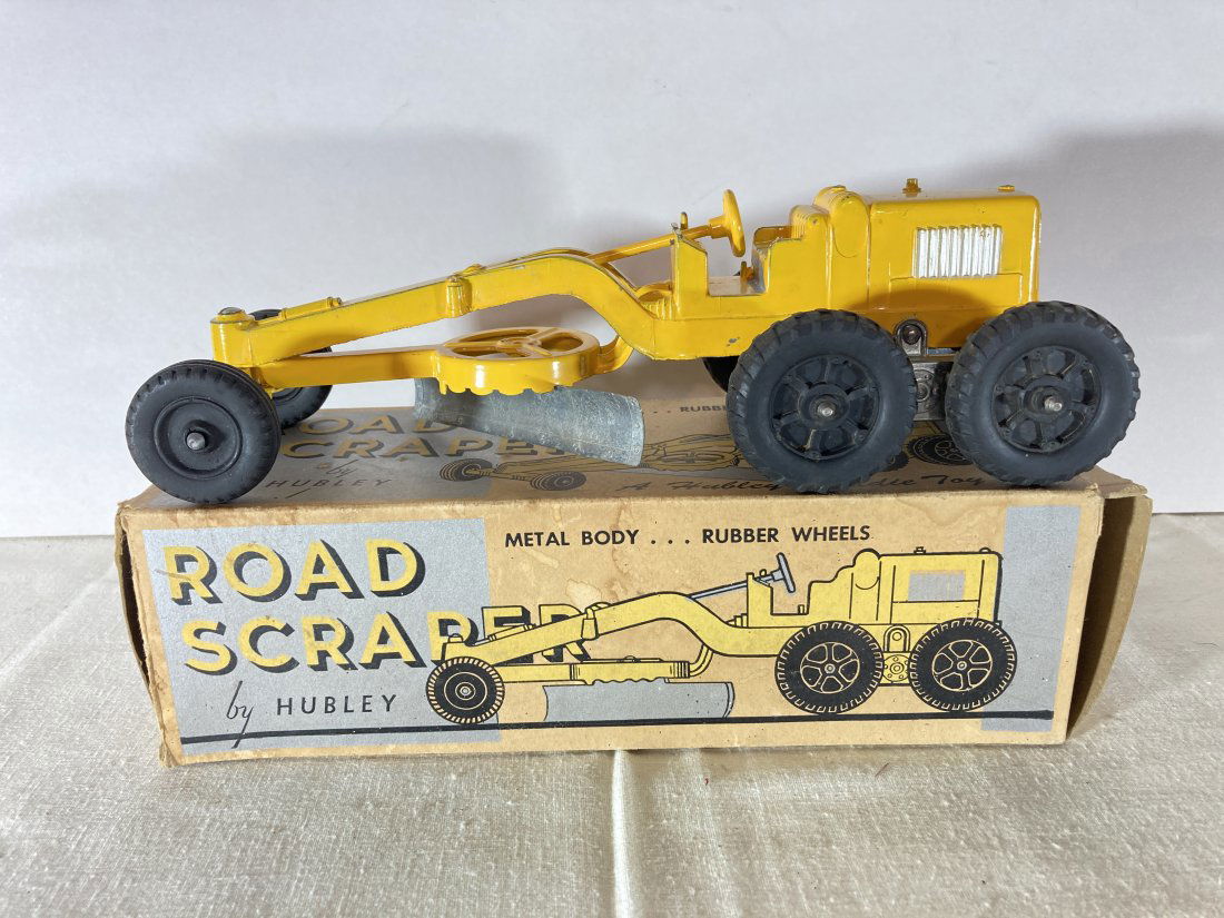 Hubley Road Scraper Construction Toy Vehicle with Original Box (1 of 9)