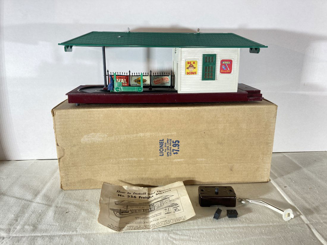Lionel Electric Toy Trains No. 356 Freight Station w/ Box (1 of 9)