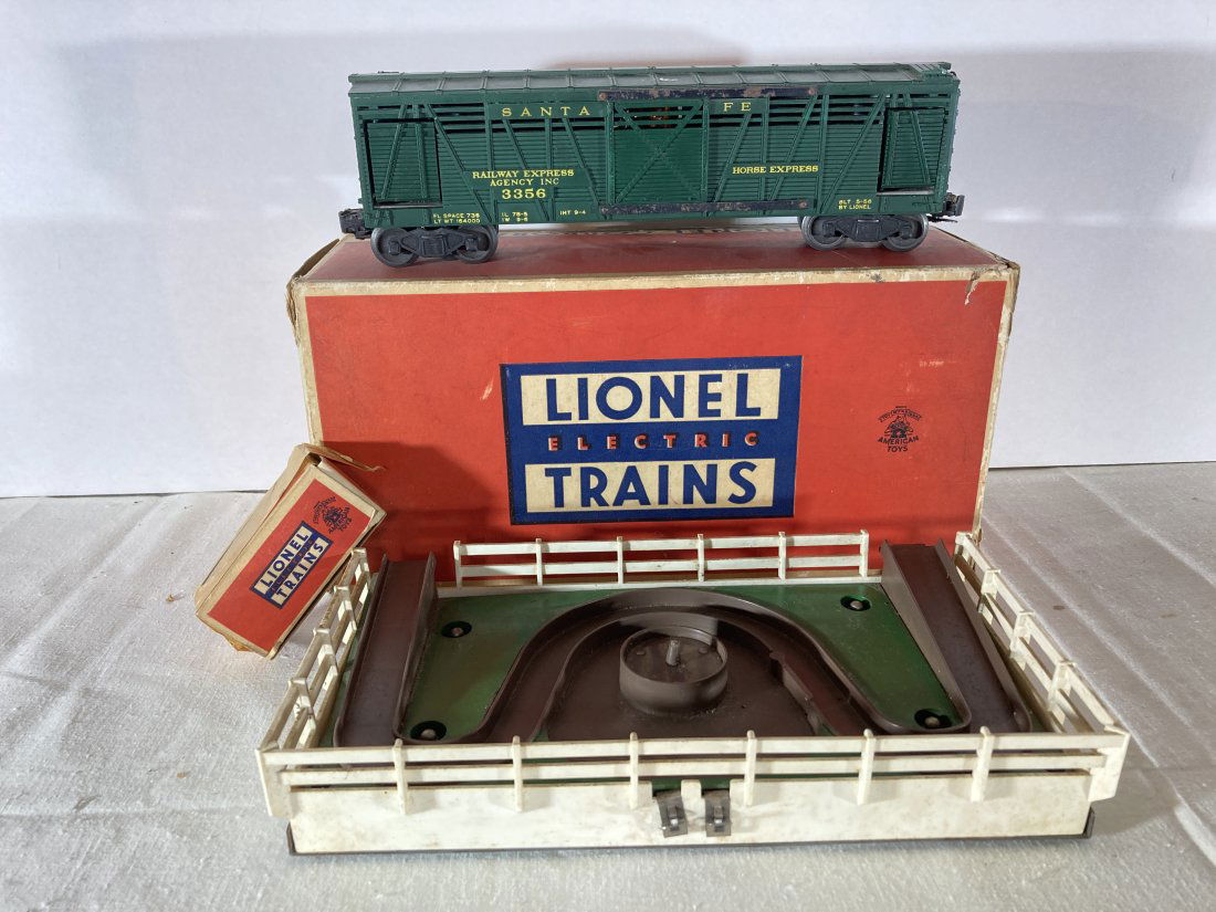 Lionel Electric Toy Trains No. 3356 Operating Horse Car & Coral Accessory w/ Box (1 of 10)