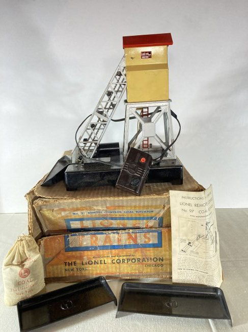 Lionel Electric Trains No. 97 Coal Coaling Elevator Set Accessory w/ Box (1 of 7)