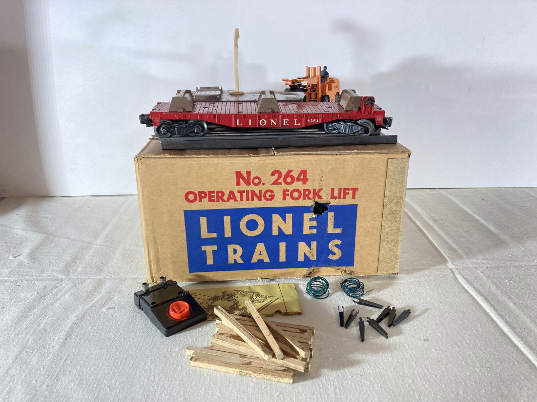 Lionel Electric Trains No. 264 Operating Fork Lift Loader Set Accessory w/ Box (1 of 10)