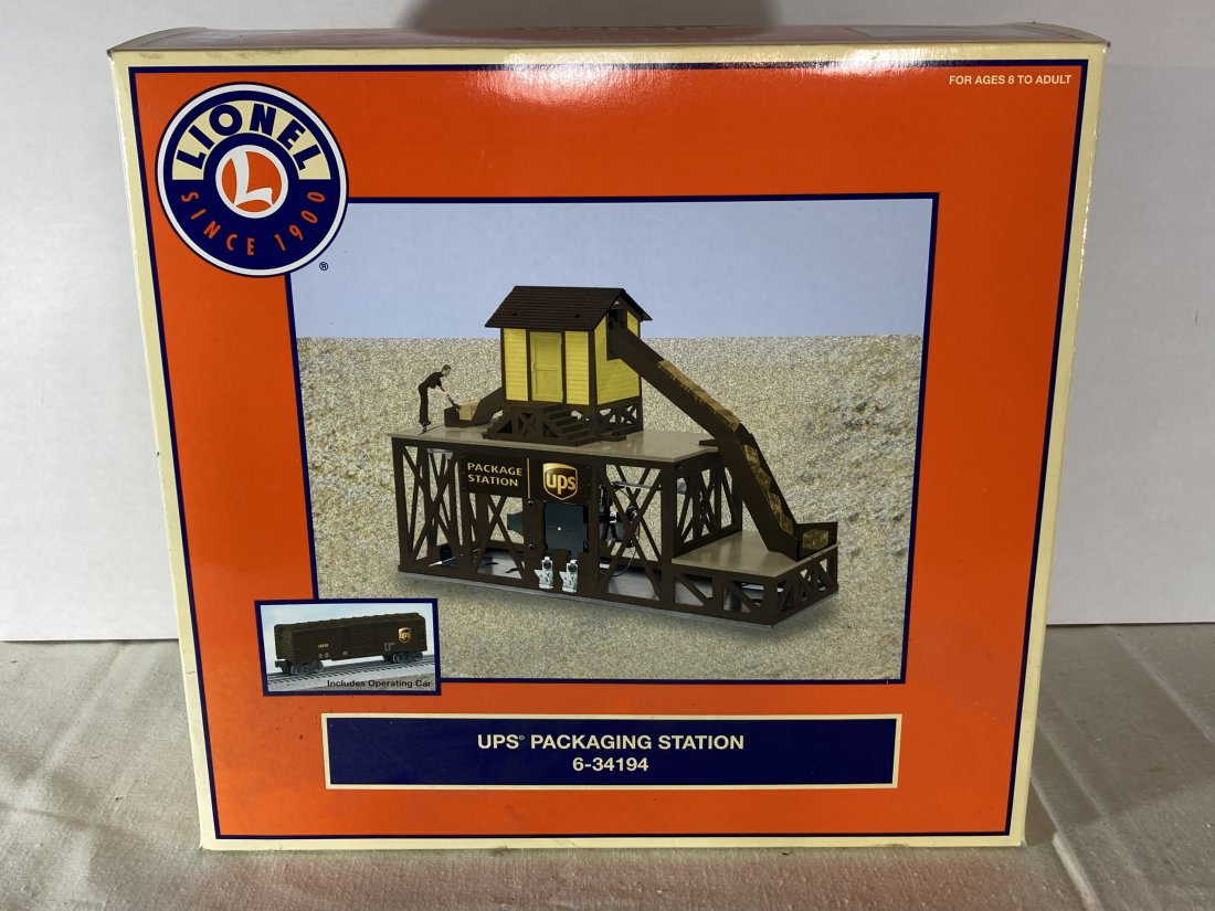 Lionel Electric Trains UPS United Parcel Service Packaging Station 6-34194: This is a wonderful set in excellent condition. Still in the box, never used.