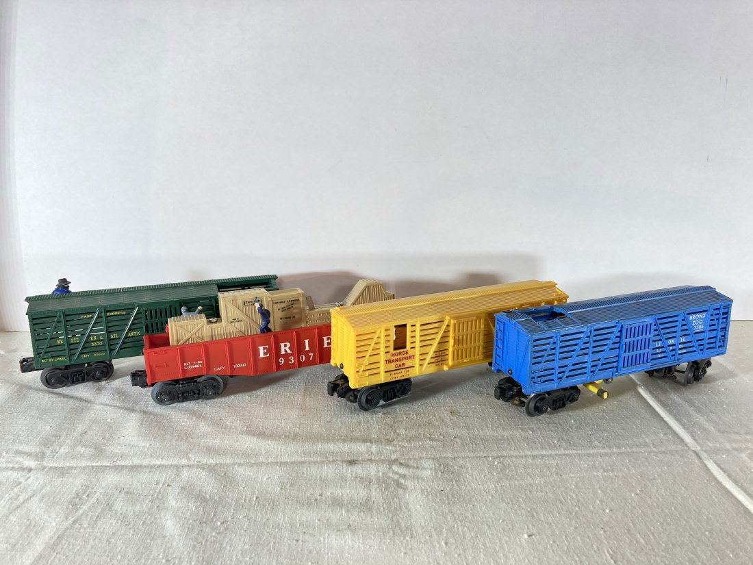 Lionel Electric Trains Lot of 4 Operating Specialty Cars Rolling Stock (1 of 13)