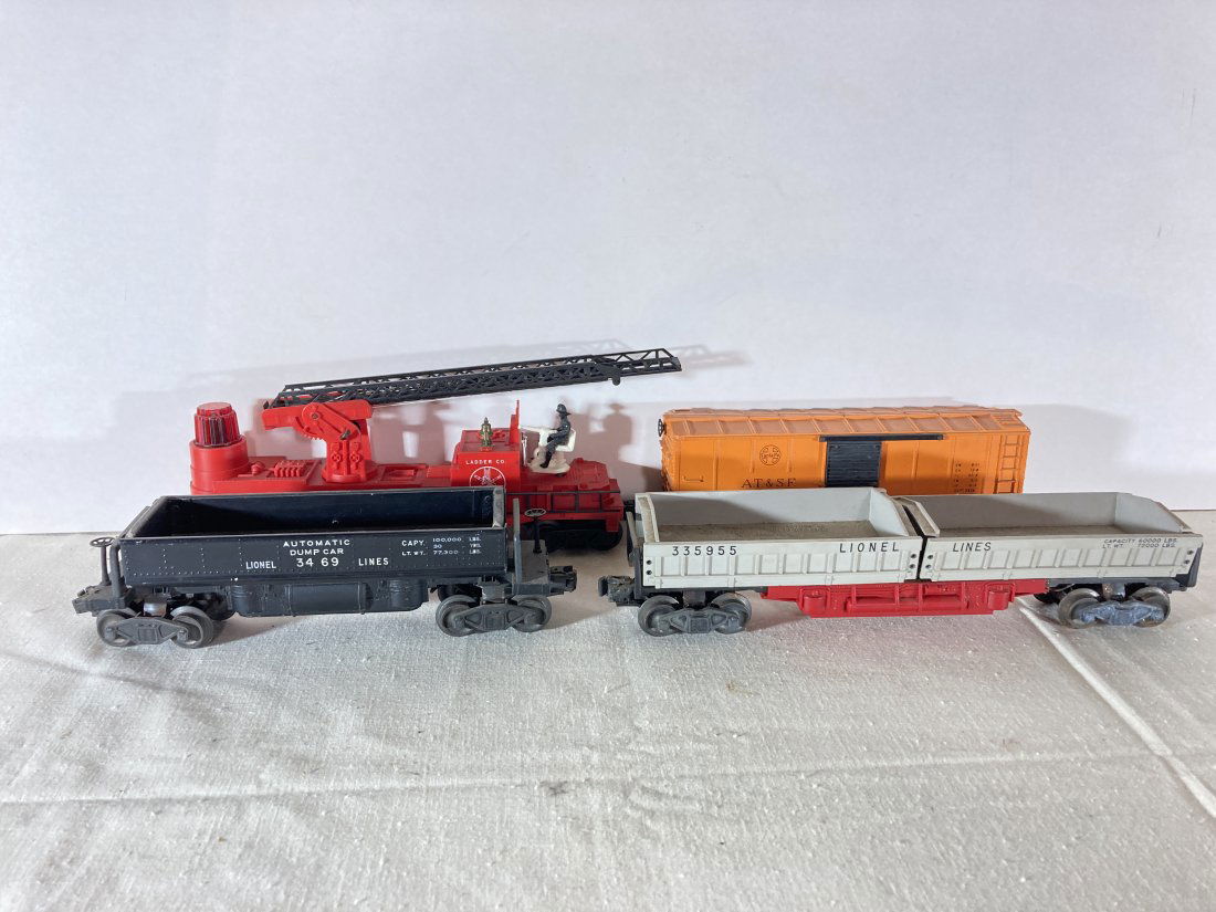 Lionel Electric Trains Lot of 4 Rolling Stock Specialty Operating Cars (1 of 13)
