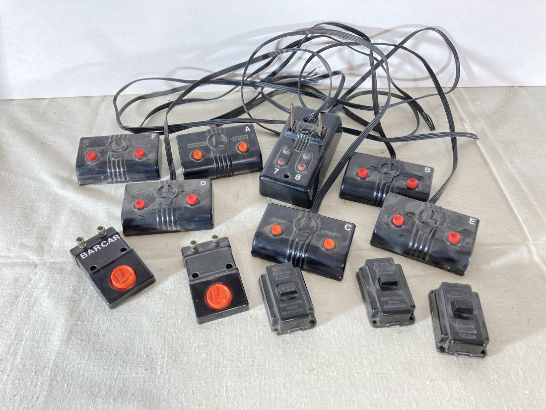 Lionel Electric Trains Accessory Switch Controler Lot (1 of 4)