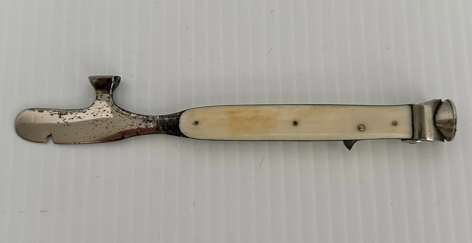 Antique Western Bone Handle Cigar Cutter Trimmer Knife: This is an Antique Western Bone Handle Cigar Cutter Trimmer Knife. Measuring 5 1/2 inches long.