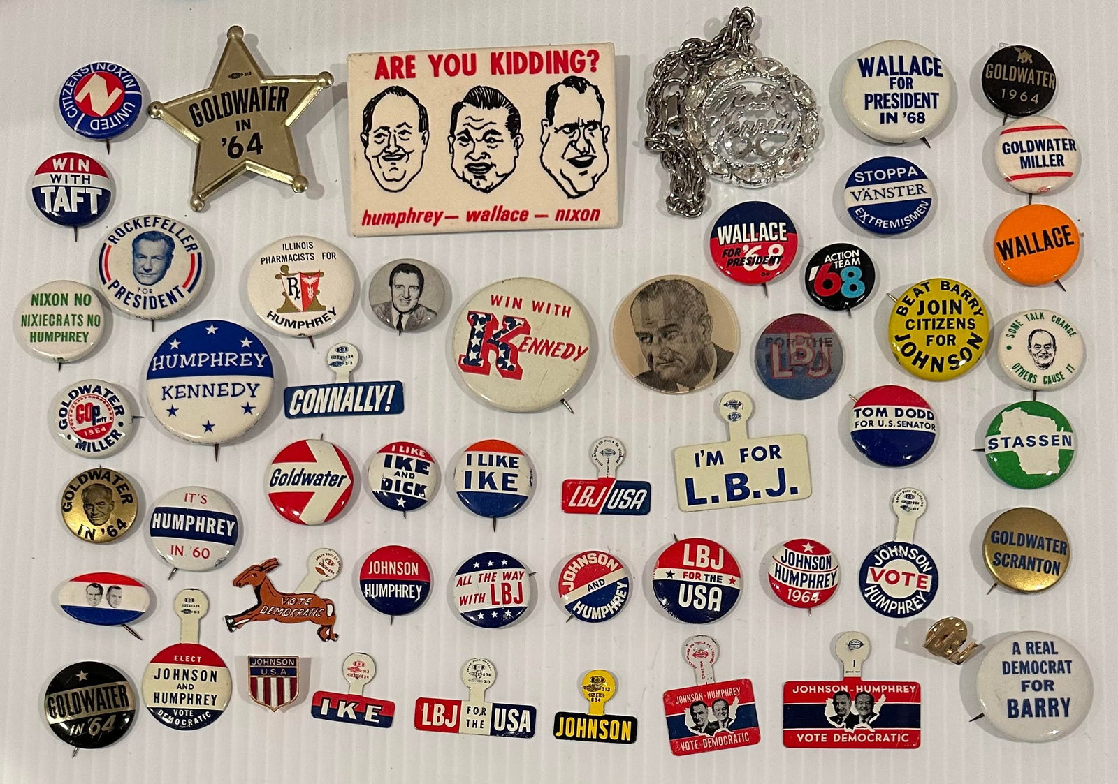Lot of 50 Varied Vintage 1960s Political Campaign Buttons Pinbacks (1 of 7)