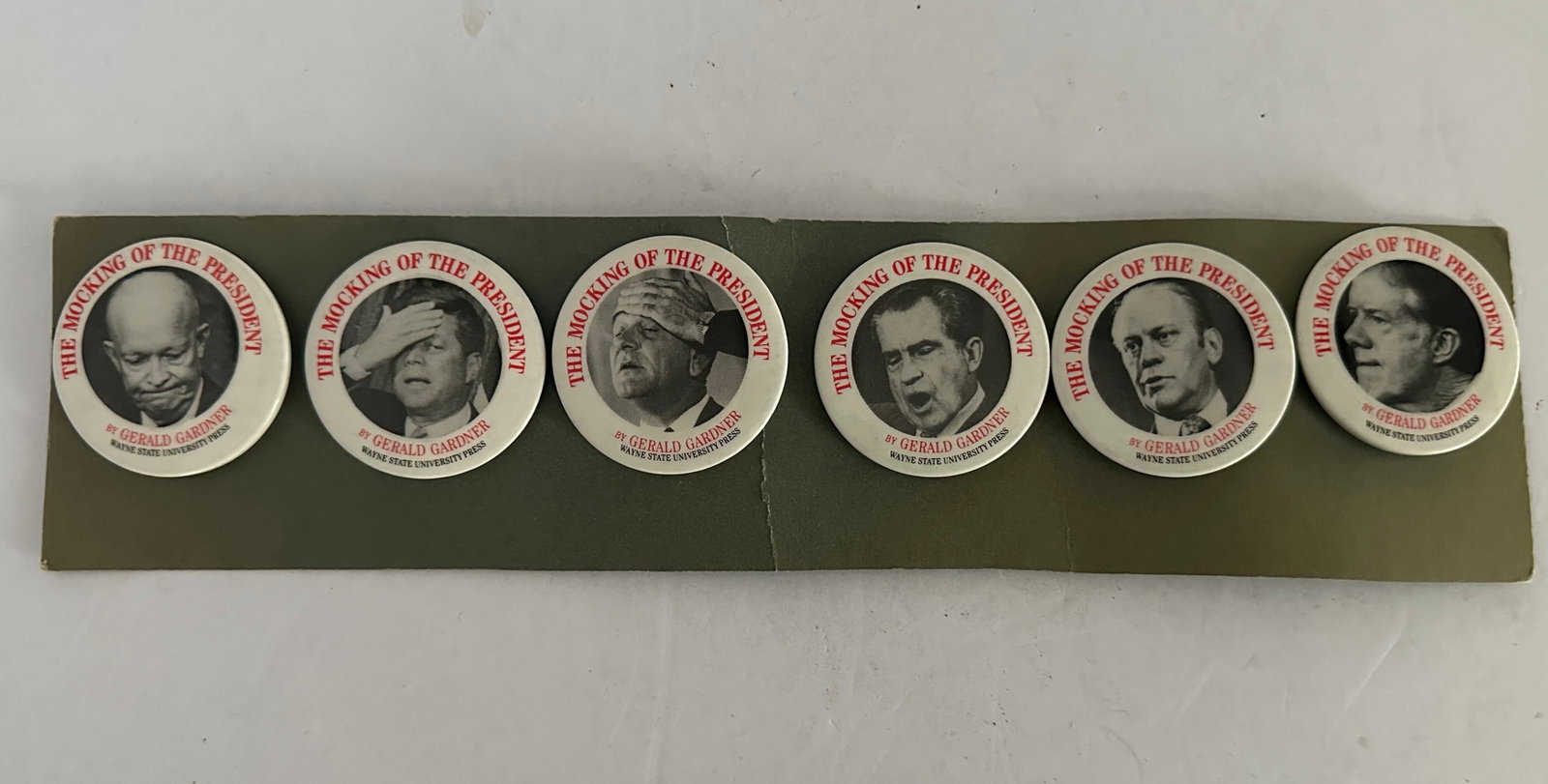 Vintage 1970s Gardner Wayne State Mocking President Political 6 Button Set: Vintage 1970s Gerald Gardner Wayne State Mocking of the President Political 6 Button SetThey measures1 3/4 inches diameter