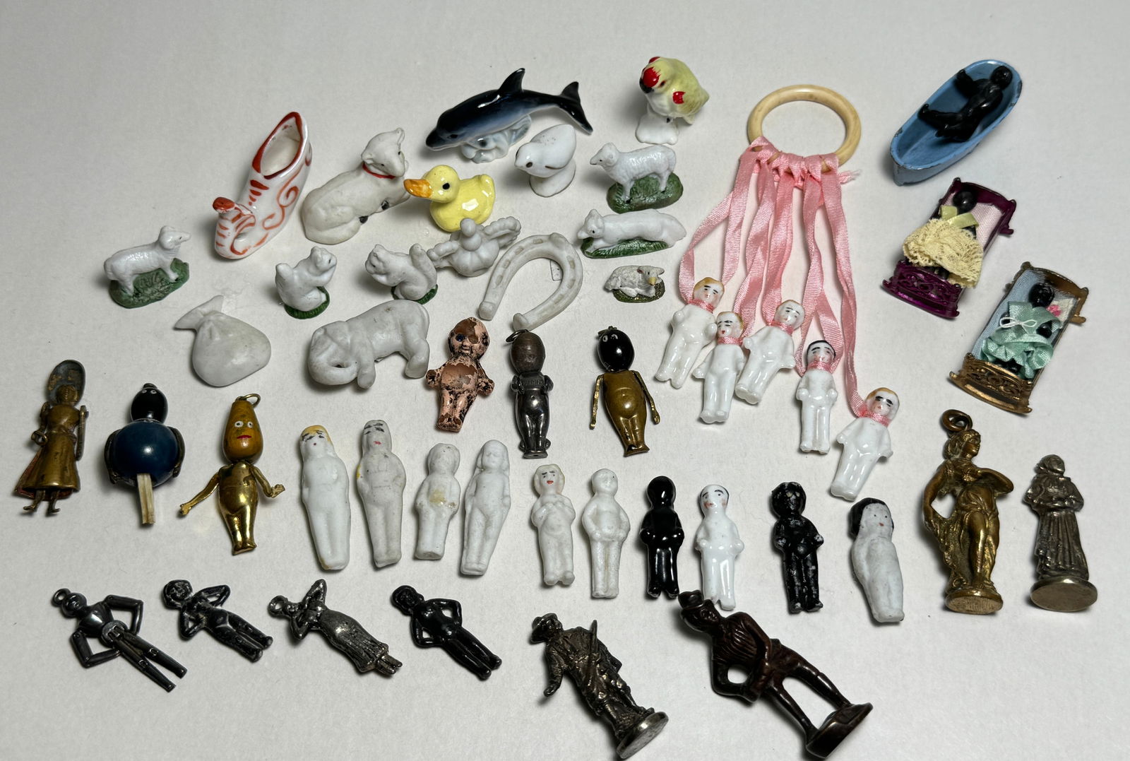 Miniature Doll House Bisque Porcelain & Metal Figures Figurines (1 of 7)