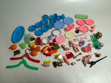Mixed Lot of Miniature Doll House Accessories in Plastic