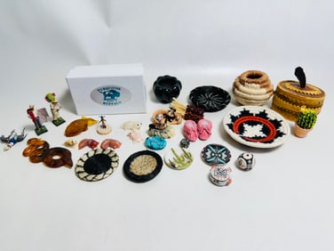 Vintage Dollhouse Miniature Handmade Native American Indian Pottery, Arts, Crafts