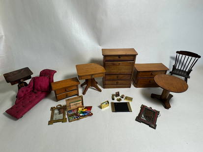 Vintage Dollhouse Miniature Mixed Furniture Lot: This is an very nice lot with an extensive array of finely detailed articles.