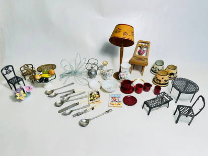 Vintage Dollhouse Miniature Household Accessory Goods Lot: This is an very nice lot with an extensive array of finely detailed articles.