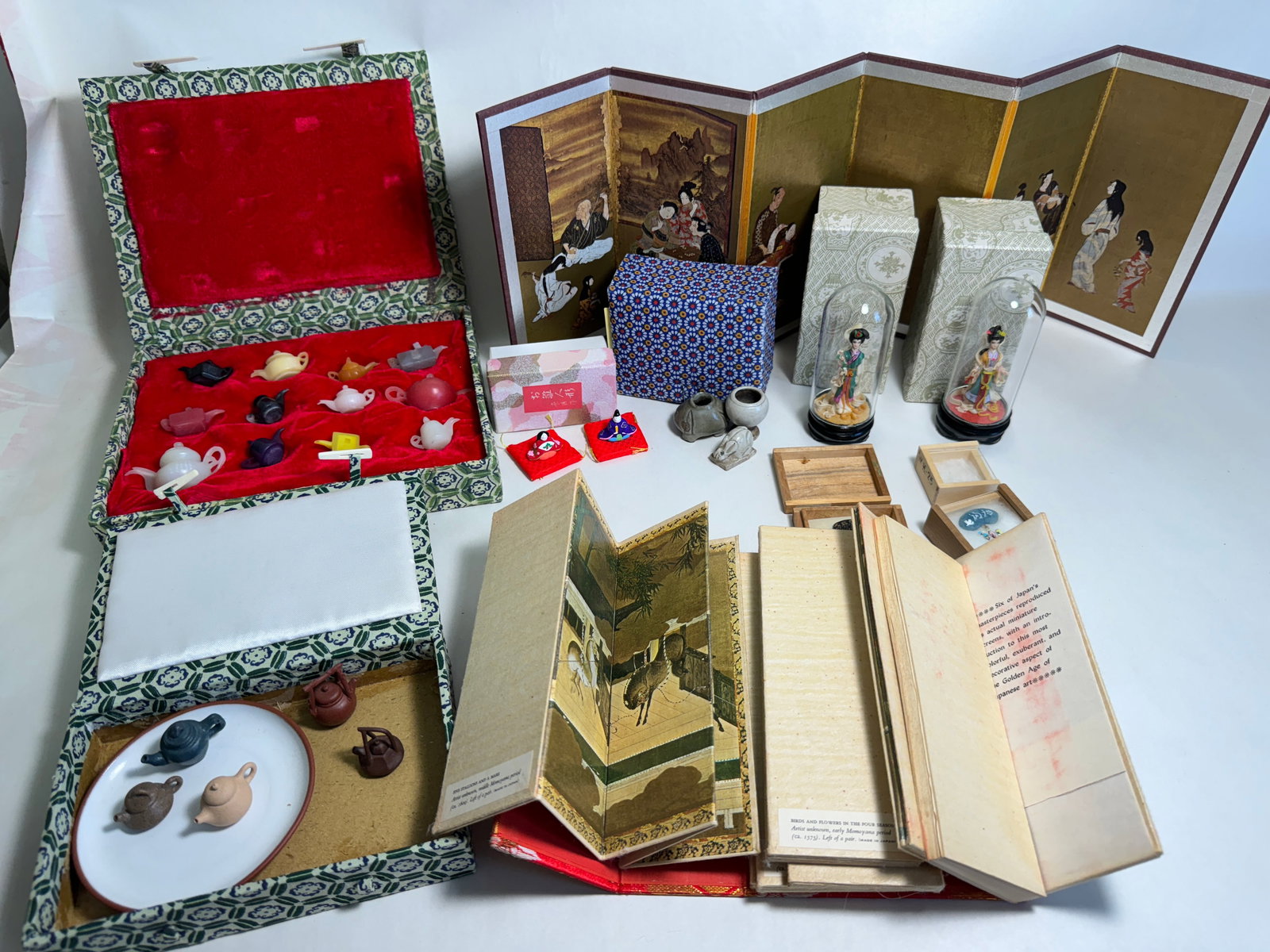 Vintage Dollhouse Mixed Lot of Asian Miniatures & Collectibles (1 of 5)