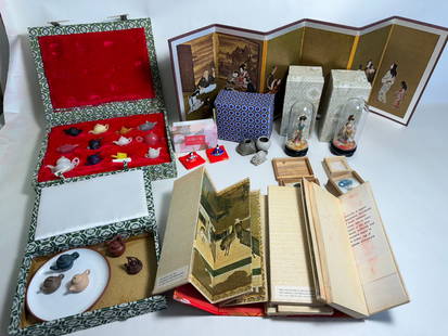 Vintage Dollhouse Mixed Lot of Asian Miniatures & Collectibles: This is an very nice lot with an extensive array of finely detailed articles.
