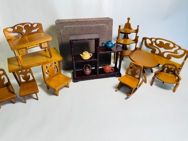 Vintage Dollhouse Mixed Lot of Miniature Furniture