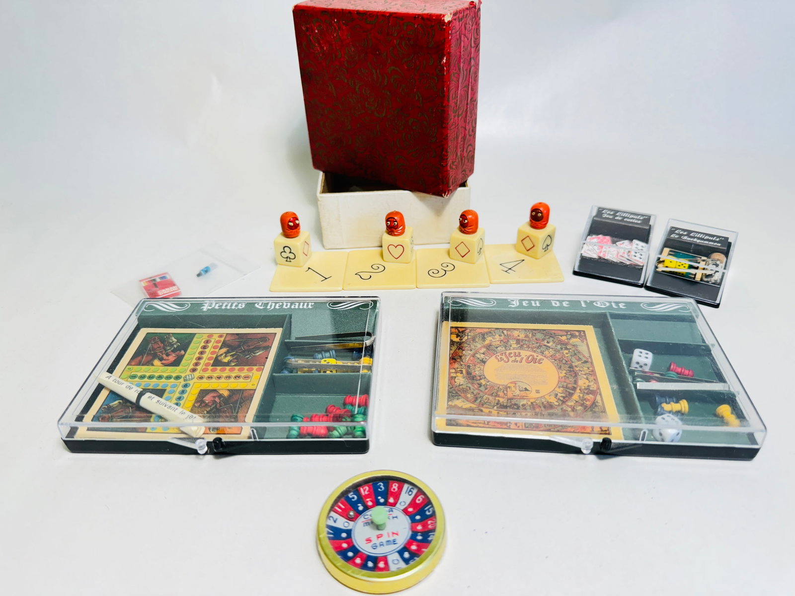 Vintage Lot of Miniature Casino Gambling Items: This is an very nice lot with an extensive array of finely detailed articles.