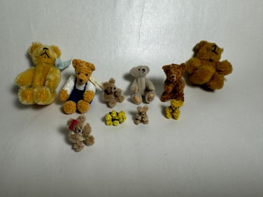 Vintage Handmade Dollhouse Furniture Signed Teddy Bear Lot