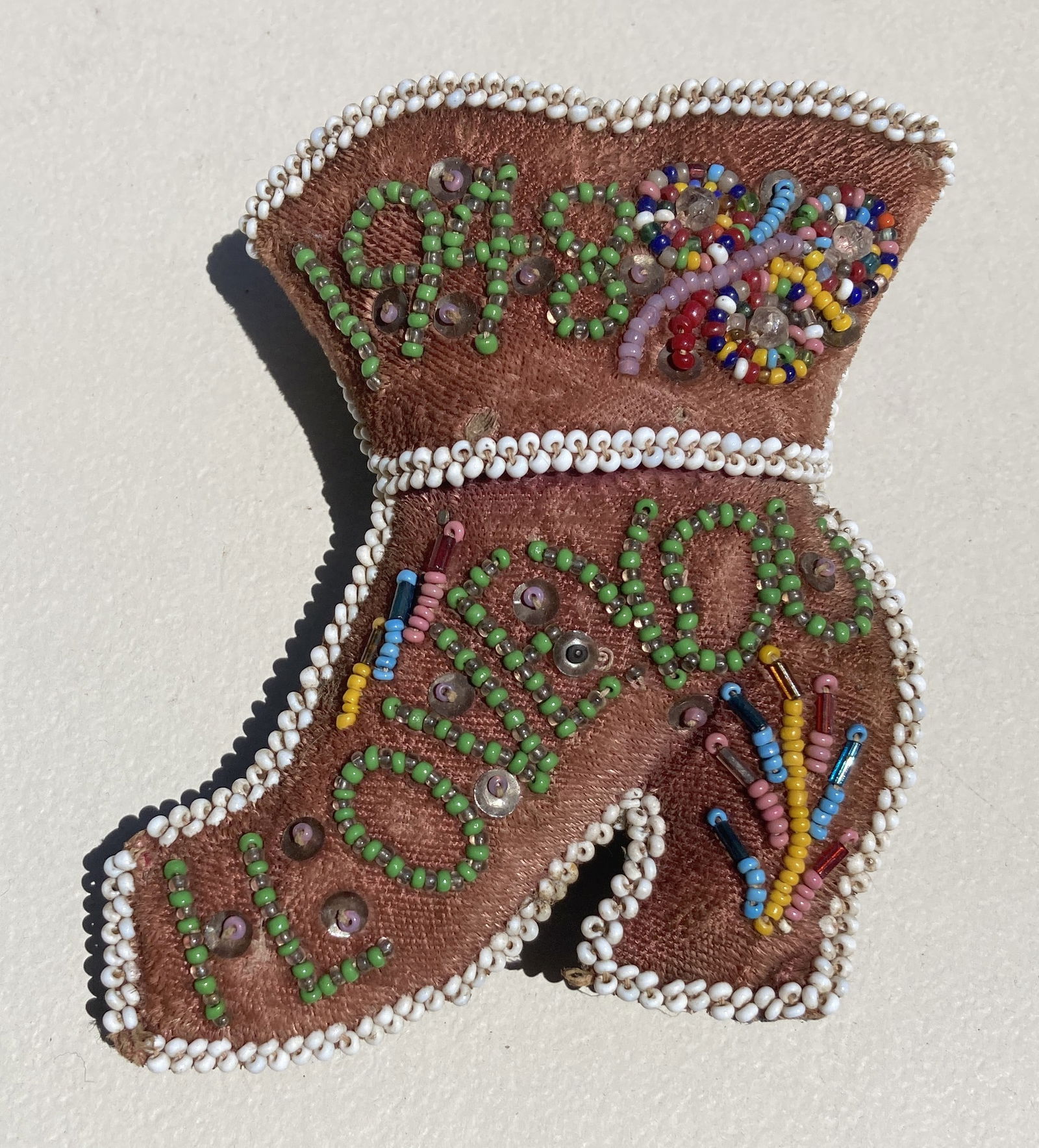 Vintage Beaded Souvenir Pin Cushion: This is a very nice vintage piece. It is in excellent condition.