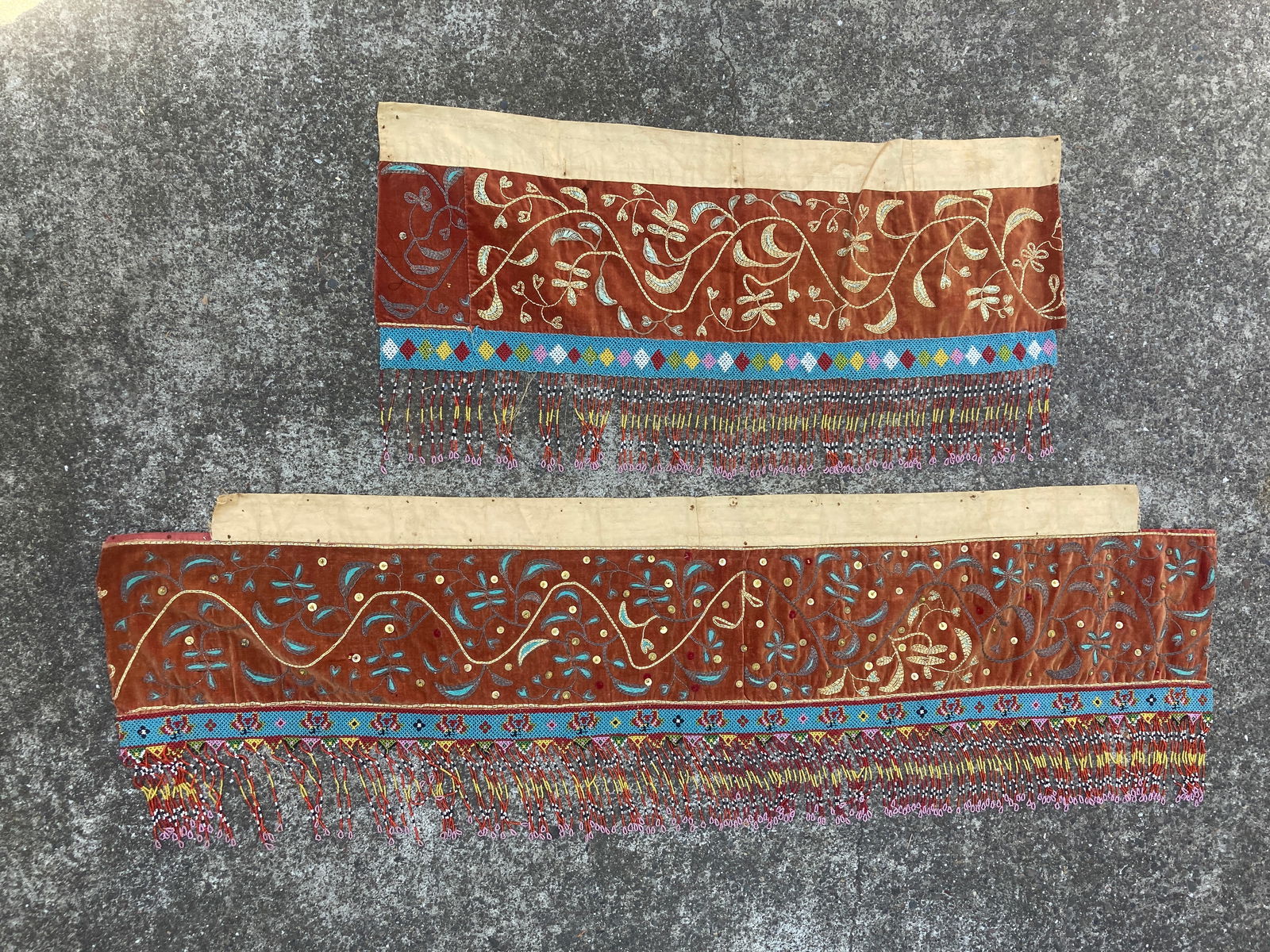 Early China Chinese Beaded Door Threshold Hanging: Great vintage piece as shown