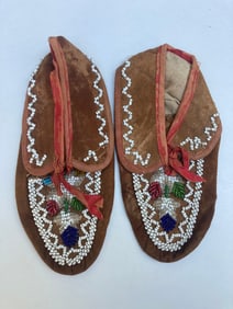Early Native American Beaded Moccasins Shoes