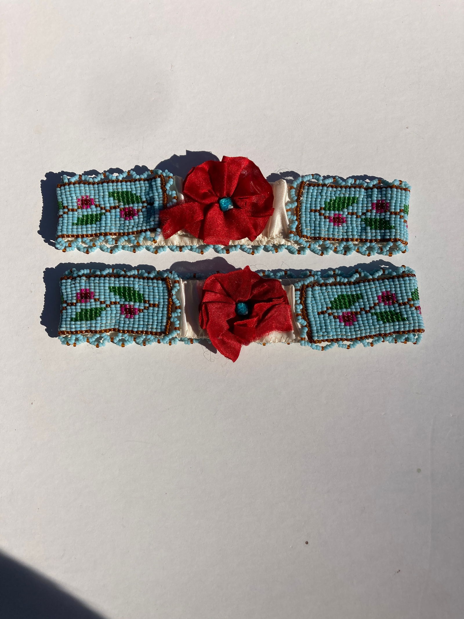 Lot of Iroquois Beaded Souvenir Pieces: This is a very nice set. Very good condition.