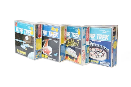 Lot of 4 Vintage AMT Star Trek Model Kits