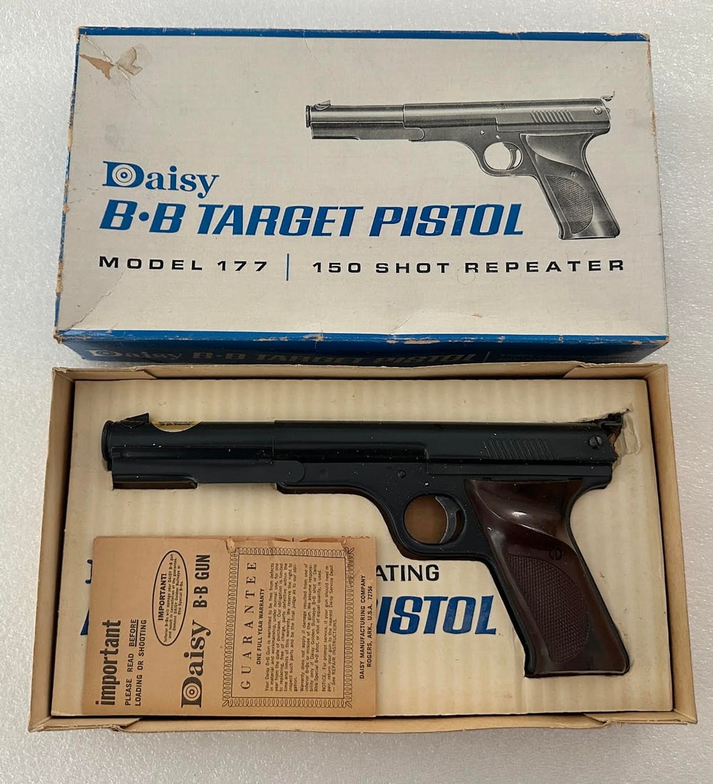 Vintage Daisy Model 177 Repeater BB Target Pistol in Box: Vintage Daisy Model 177 Repeater BB Target Pistol in Box...Very Good Working Condition in Original Box.