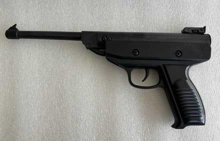 Vintage Max Ranger .177 Air Pistol Pellet Gun