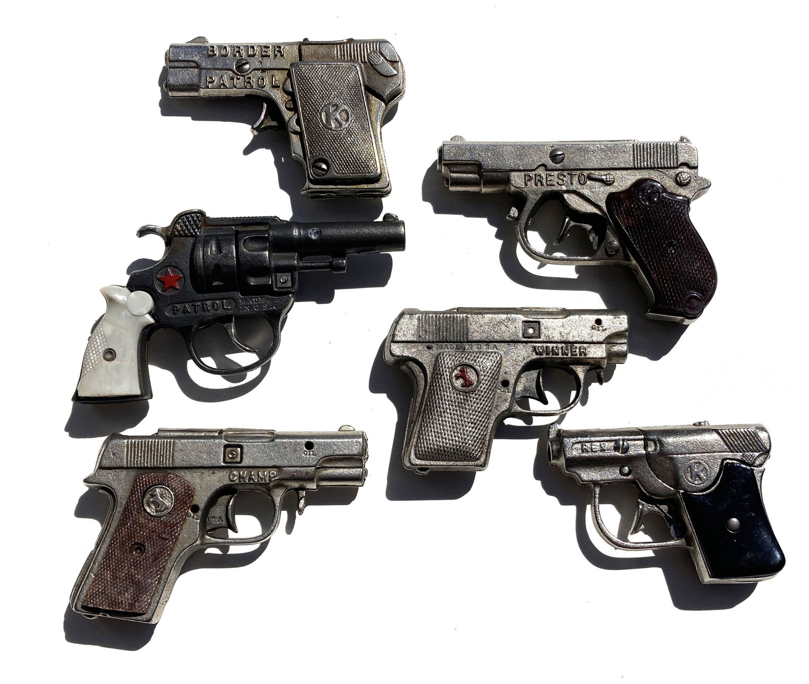 Lot of Vintage Pocket Style Cap Pistols Guns (1 of 9)