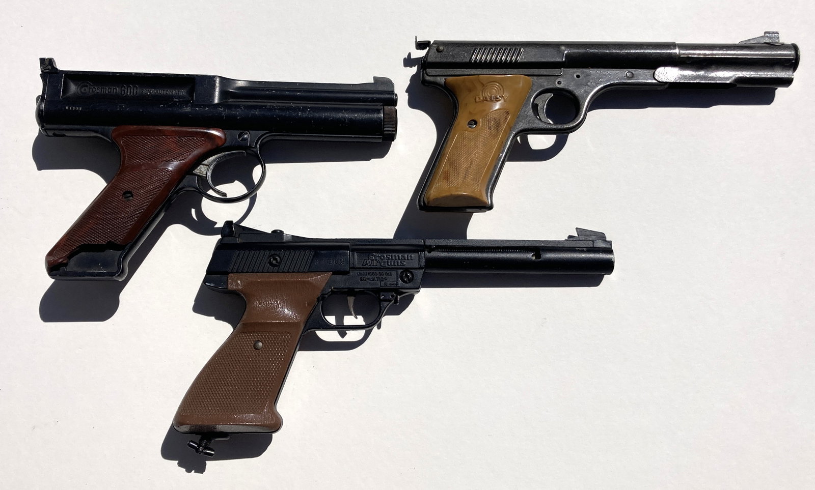 Vintage Hubley Texas Texan 50 Shot Repeating Cap Gun Pistol: Great lot as shown. Varying condition