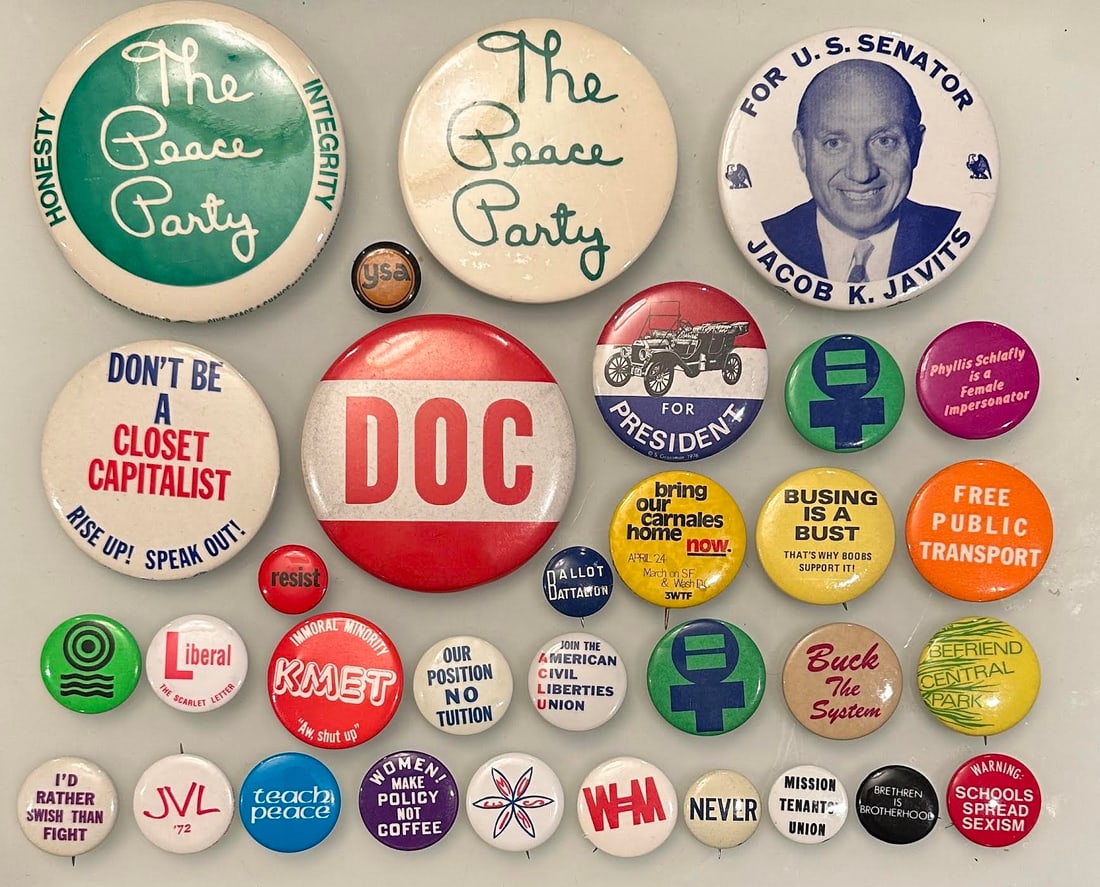 Lot of 32 Vintage 1970s Protest Peace Political Buttons Pinbacks (1 of 4)