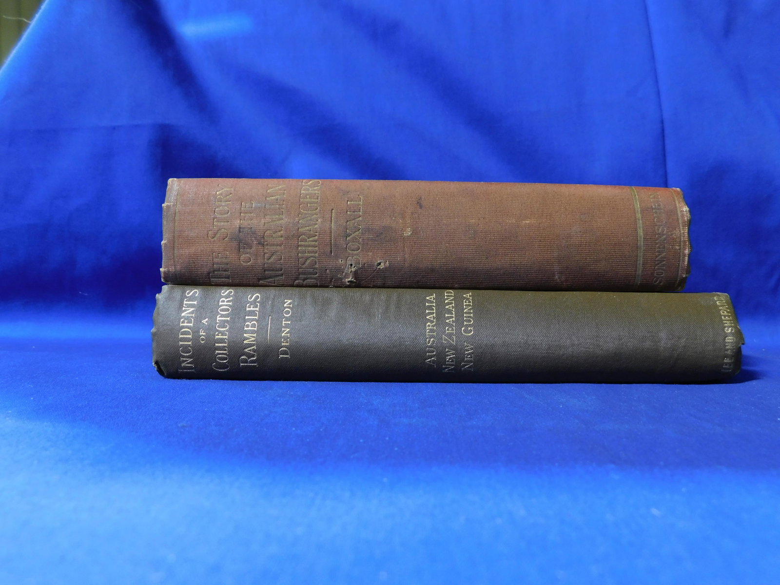 2 Books on Australia (1 of 4)