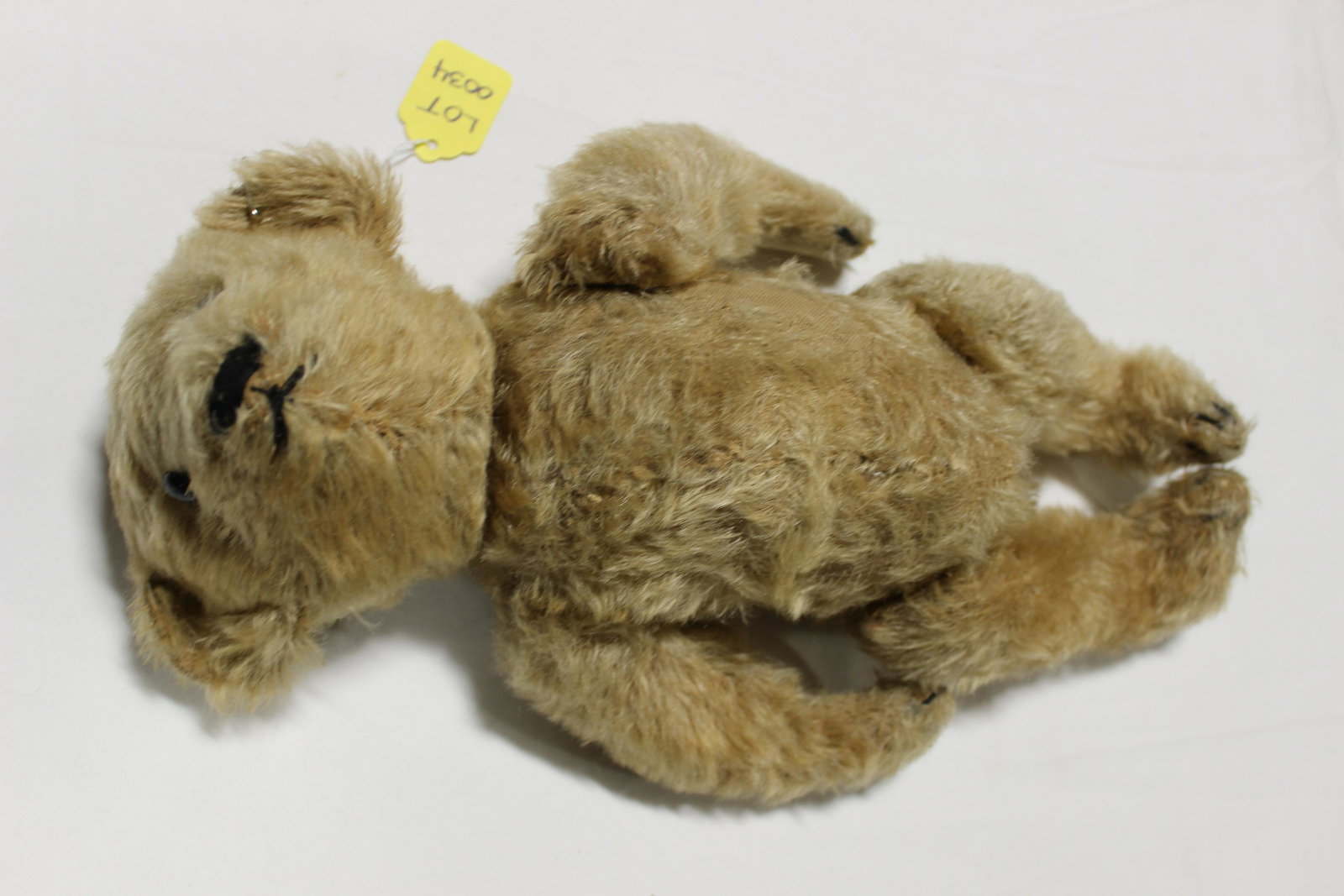 Possibly Steiff Tan Bear (1 of 4)