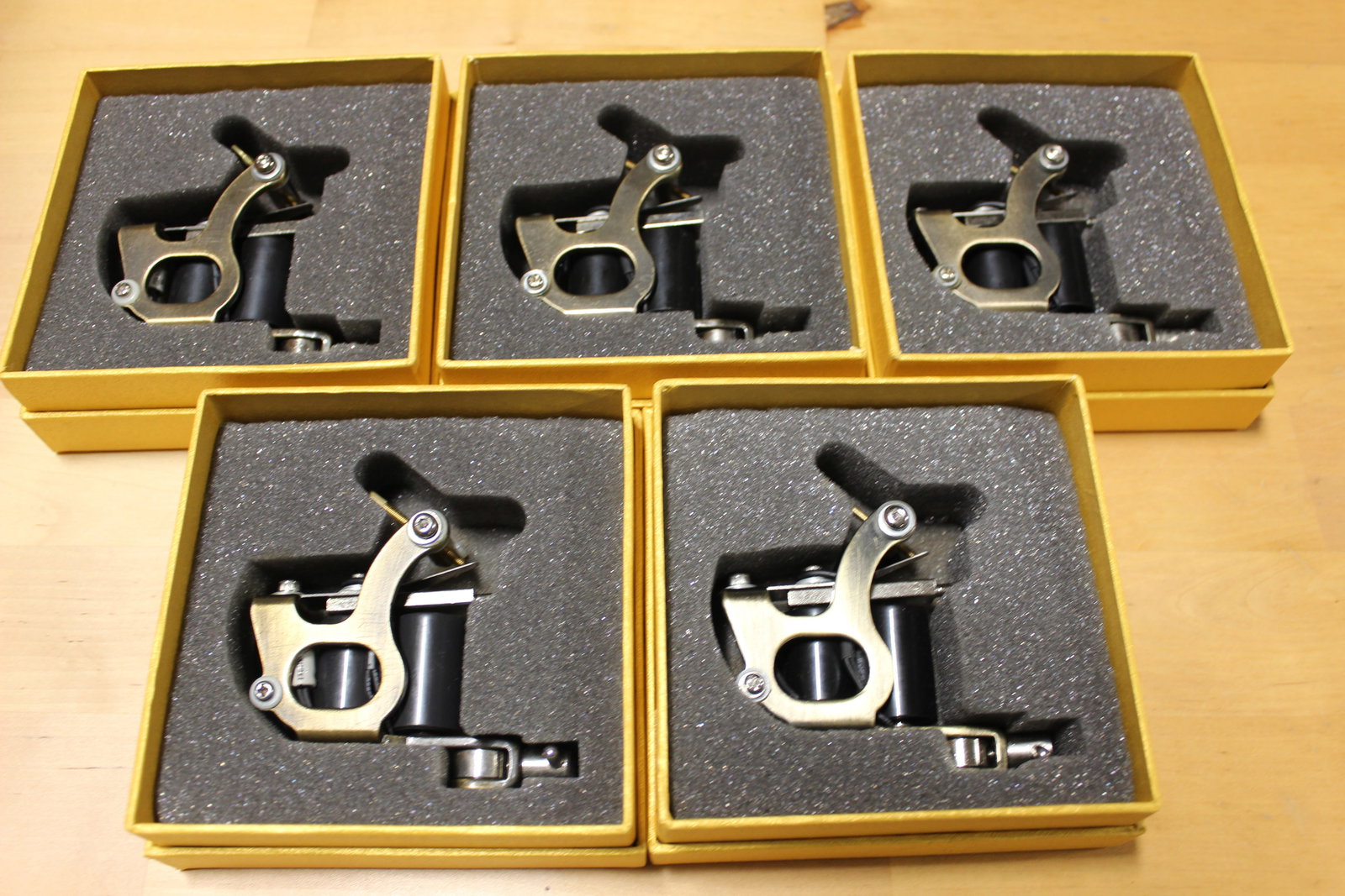 LOT OF 5 OLD NEW STOCK TATTOO MACHINE HEADS (1 of 2)