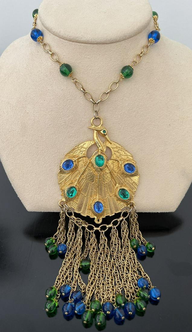 Lux Vintage Necklace Egypt Dangling Gold Pendant (1 of 4)
