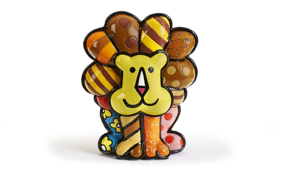Pretty Ceramic Lion Pop Art Sculpture Romero Britto: Pop Art Figurine Lion by Romero Britto. This pretty figure hand made in poly resin ans styrene, in vivid colors and bold graphic designs. Figurine measures 4.5" x 5.5" (inches). This figure is special