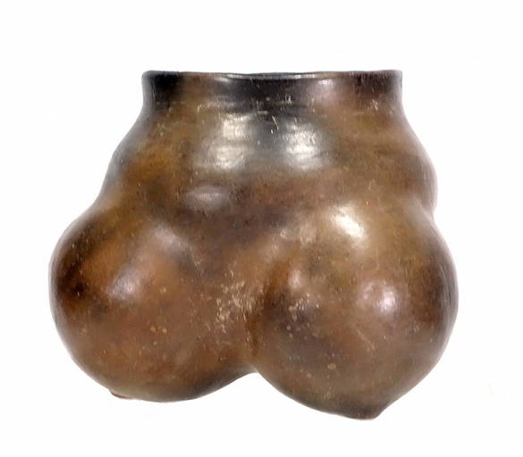 A Polished Redware Colima Vase from the Collection of Earl Reddick A Polished Redware Colima Vase from the Collection of Earl Reddick