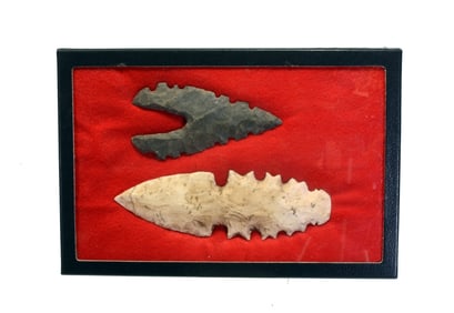 Pair Maya Eccentric Cache Flints