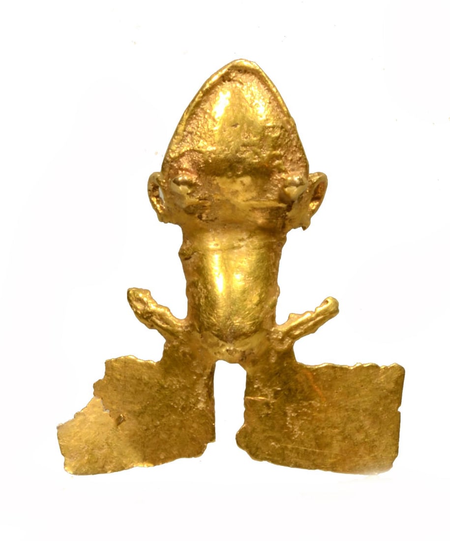 Diquis Gold Frog: Diquis Gold Frog . Panama Circa 500 to 1520 AD , A stylized frog design with distinctive characteristics: A prominent pointed head or crest Two lateral projections that likely represent limbs A flatte