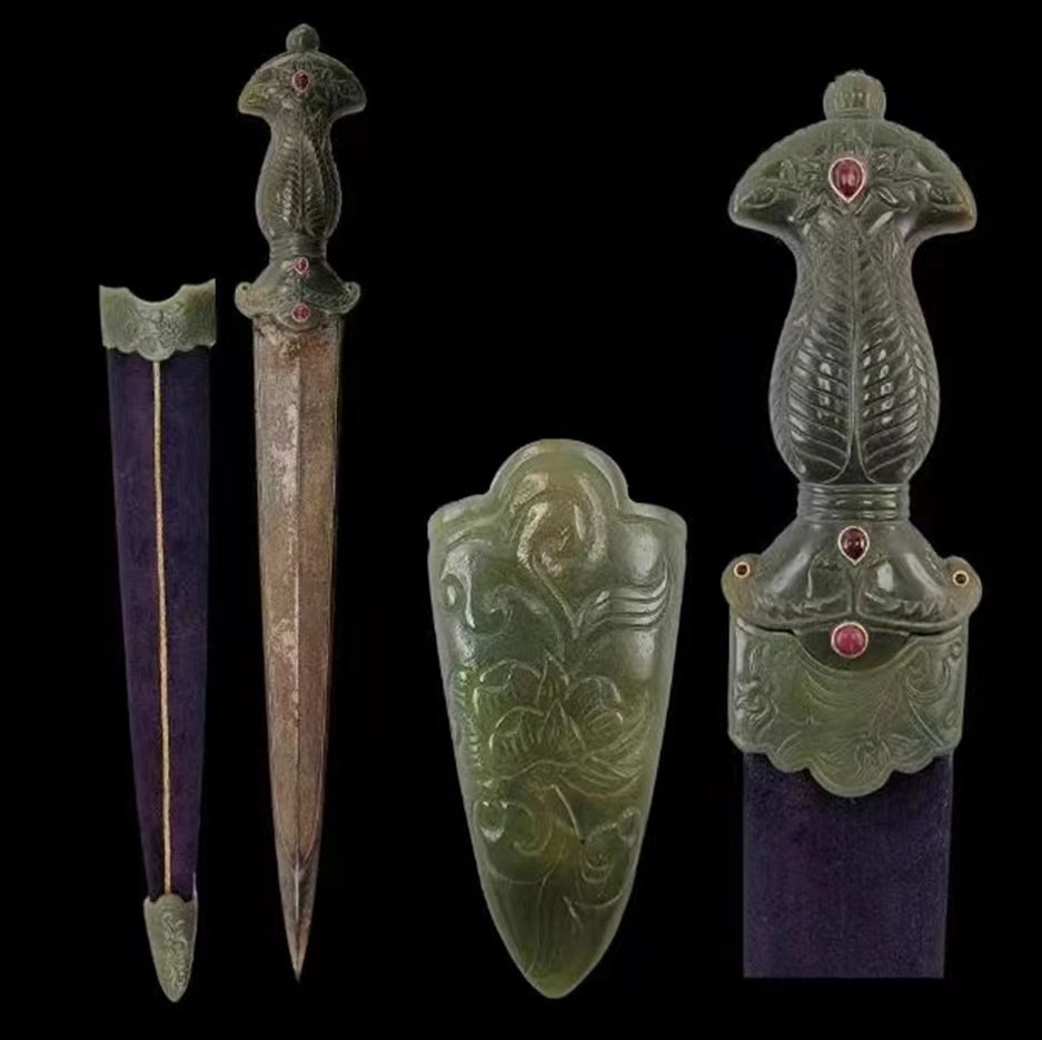 A Mughal Gem-Set Jade-Hilted Damascus Dagger莫臥兒玉柄短刀 (1 of 9)