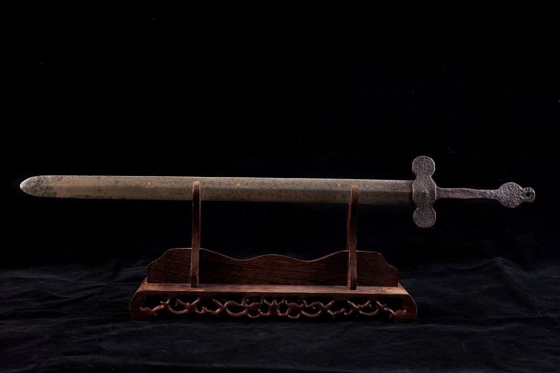 A Ming Dynasty Iron Double Edge Sword/明代葫蘆首鐵劍 (1 of 7)
