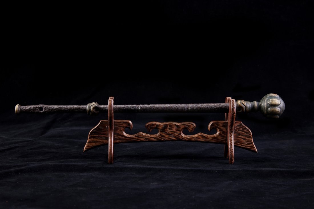 A Chinese Yuan Dynasty Mace/元代獸吞銅錘 (1 of 8)