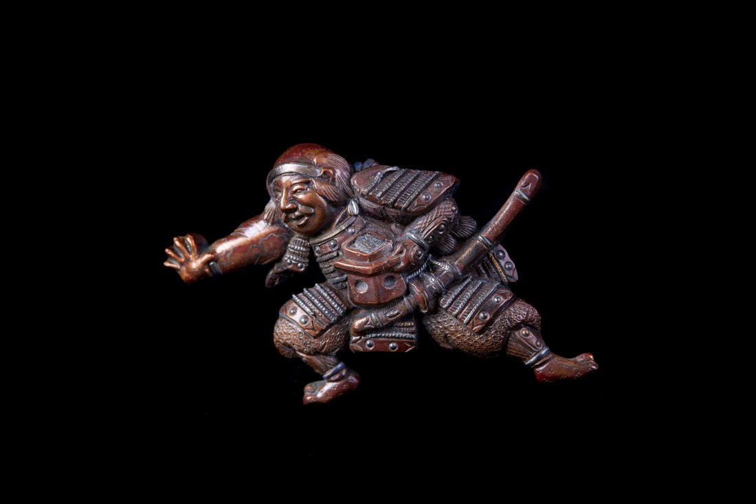 A Meiji Period Buckle Decoration/明治赤銅包扣: A Japanese Meiji period buckle decoration, warrior style. 3.5 x 2.5 cm